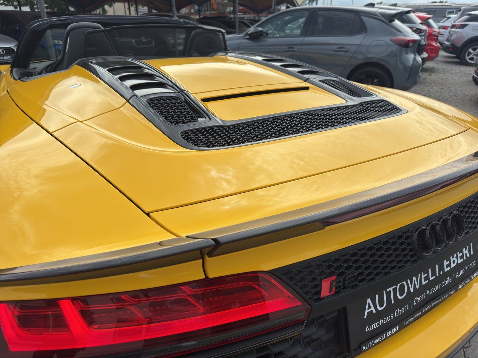 Fahrzeugabbildung Audi R8 5.2 FSI quattro Spyder Performance/CARBON/B&O