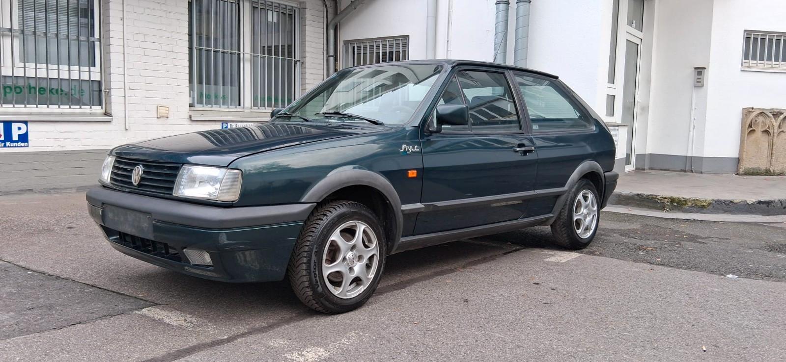 Volkswagen Polo Coupé "Style" Schiebedach TÜV NEU