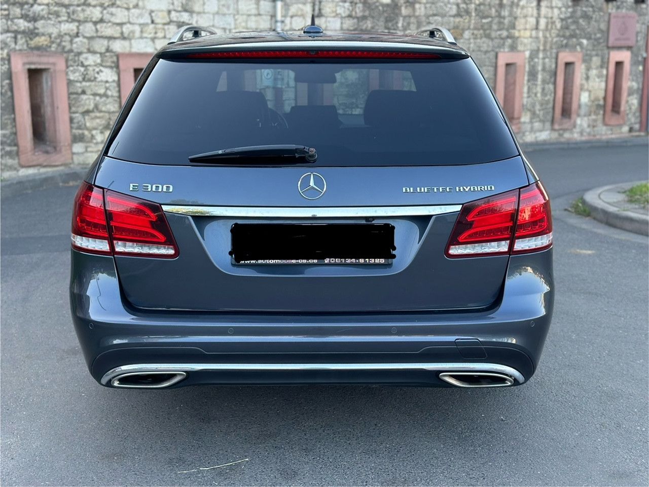 Fahrzeugabbildung Mercedes-Benz E 300 T AMG LINE BLUETEC HYBRID*EXCLUSIVE LEDER*