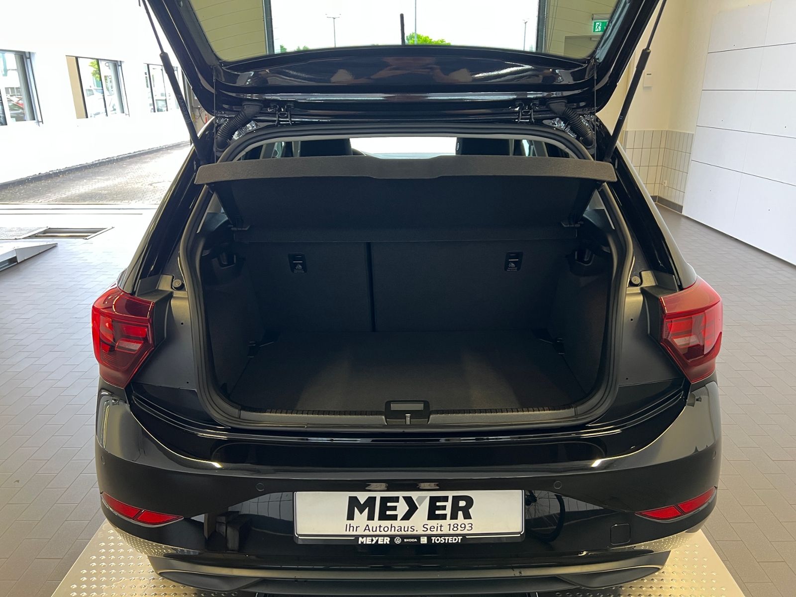Fahrzeugabbildung Volkswagen Polo Life 1.0 *LED, Climatronic, Sitzhzg., AppCo