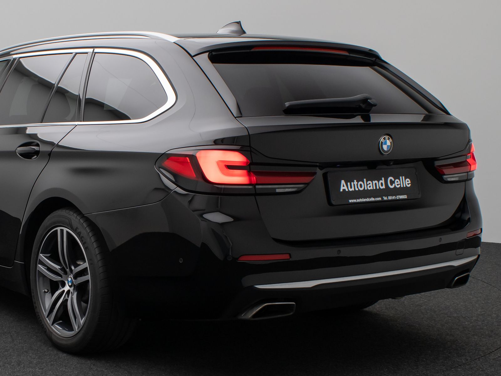 Fahrzeugabbildung BMW 530d xD  Luxury Line Kamera DAB H/K Lenkrhzg AHK