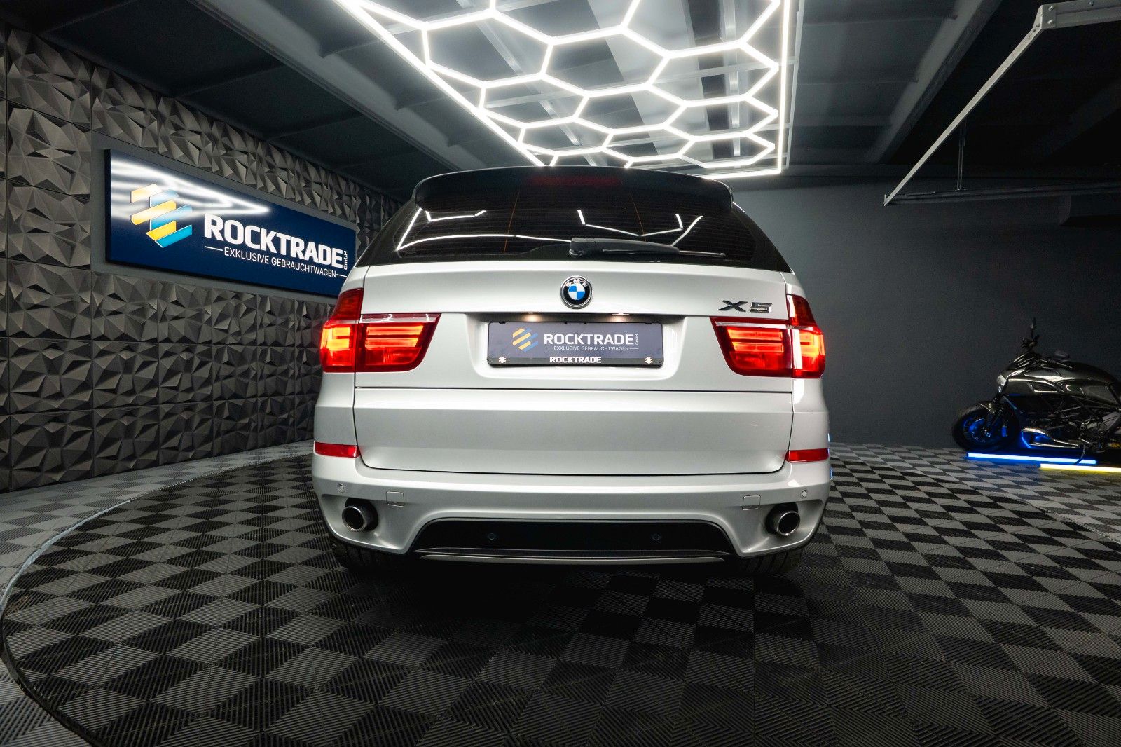 Fahrzeugabbildung BMW X5 xDrive 30d M Sport *TÜV NEU*Xenon*Facelift*