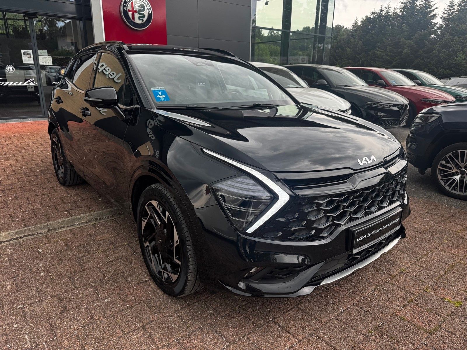Fahrzeugabbildung Kia SPORTAGE 1.6T PHEV GTL DRIVE SOUND 265 PS 360°