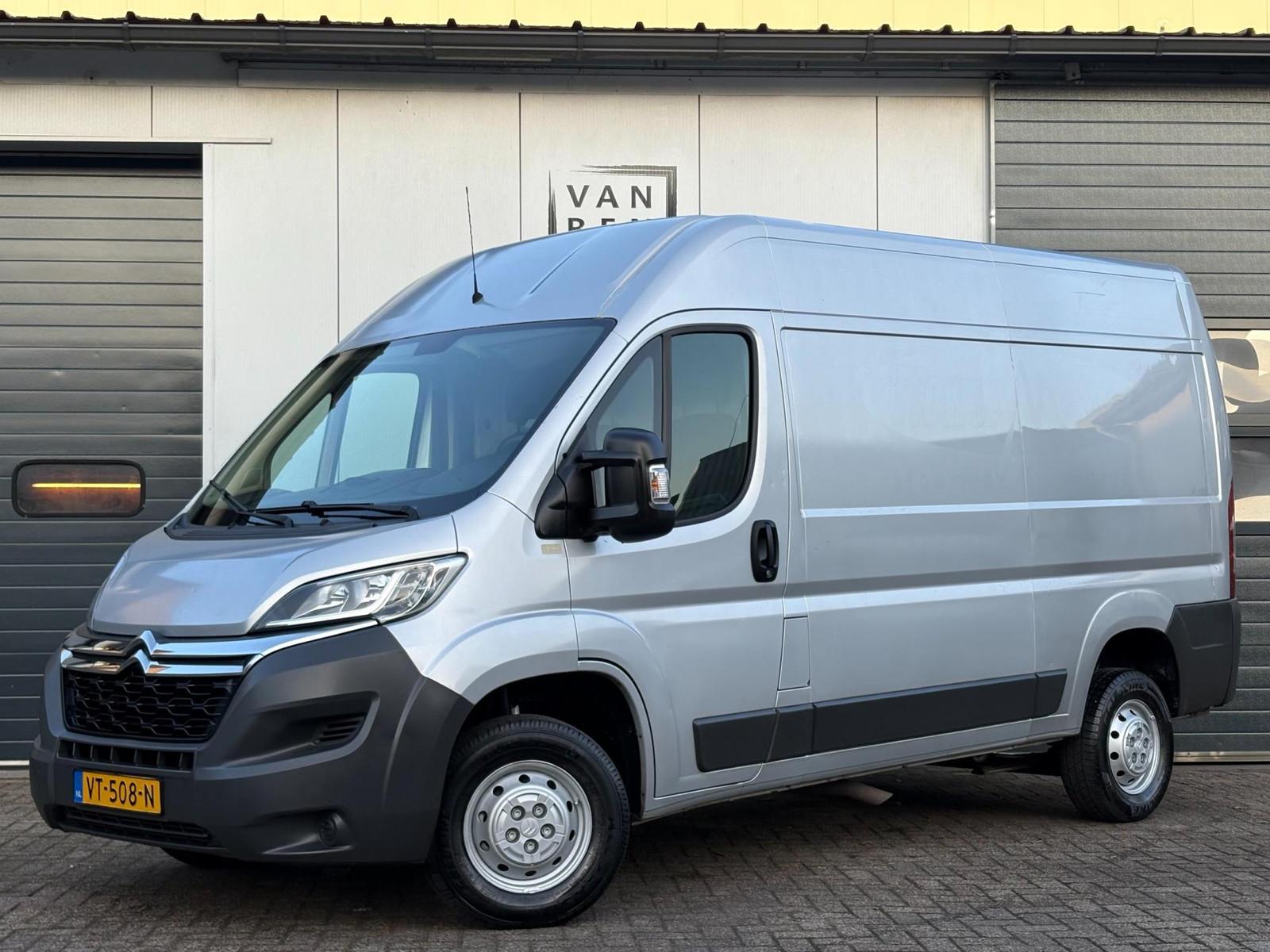Citroën Jumper 35 2.2HDI 150pk L2H2 Airco 3-pers. Trekha