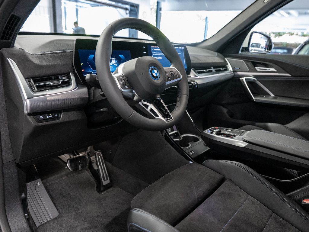 BMW iX1 - Bild 26