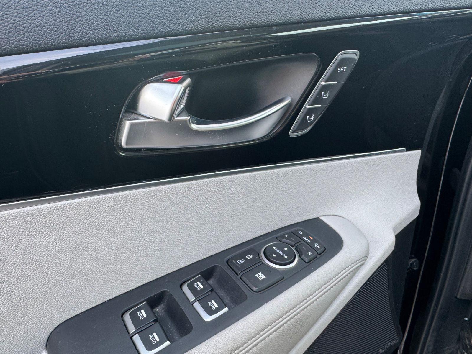 Fahrzeugabbildung Kia Sorento Platinum 4WD*LEDER*ACC*XENON*360°KAM*LED