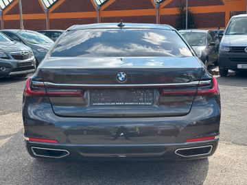 BMW 740 - 6