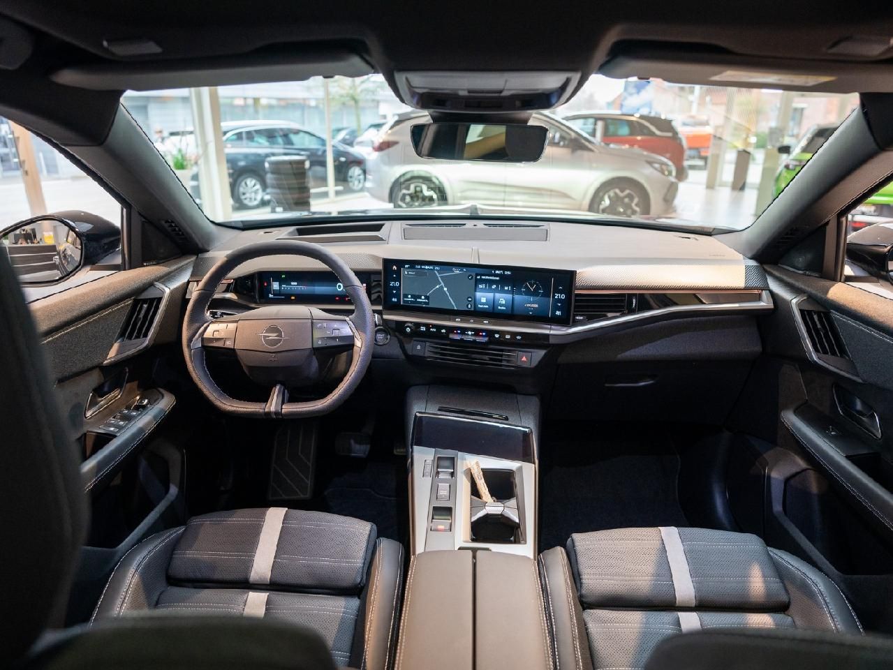 Fahrzeugabbildung Opel Grandland 1.2 48V Mild-Hybrid 100kW GS