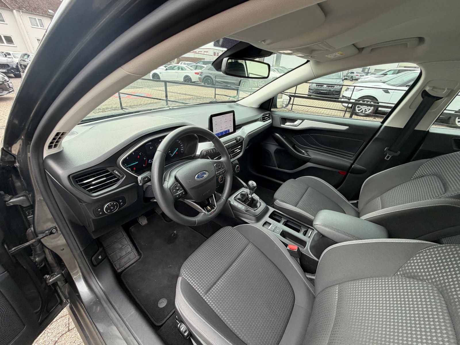 Fahrzeugabbildung Ford Focus Turnier Cool & Connect/NAVI/CAR-PLAY/KAMER