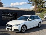 Audi A4 Avant 40 TDI basis/NAVI/PDC/SHZ/Xenon/ - Audi A4: Kombi