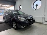 Subaru Forester 2.0XT 1 Hand - schwarze Subaru Forester
