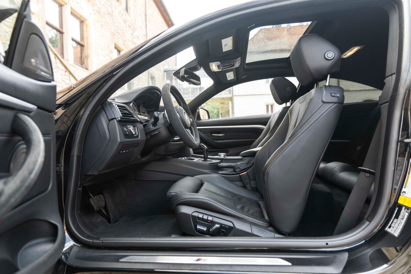 Fahrzeugabbildung BMW 440I COUPE M-PERFORMANCE H&K LED HUD KAM CARPLAY