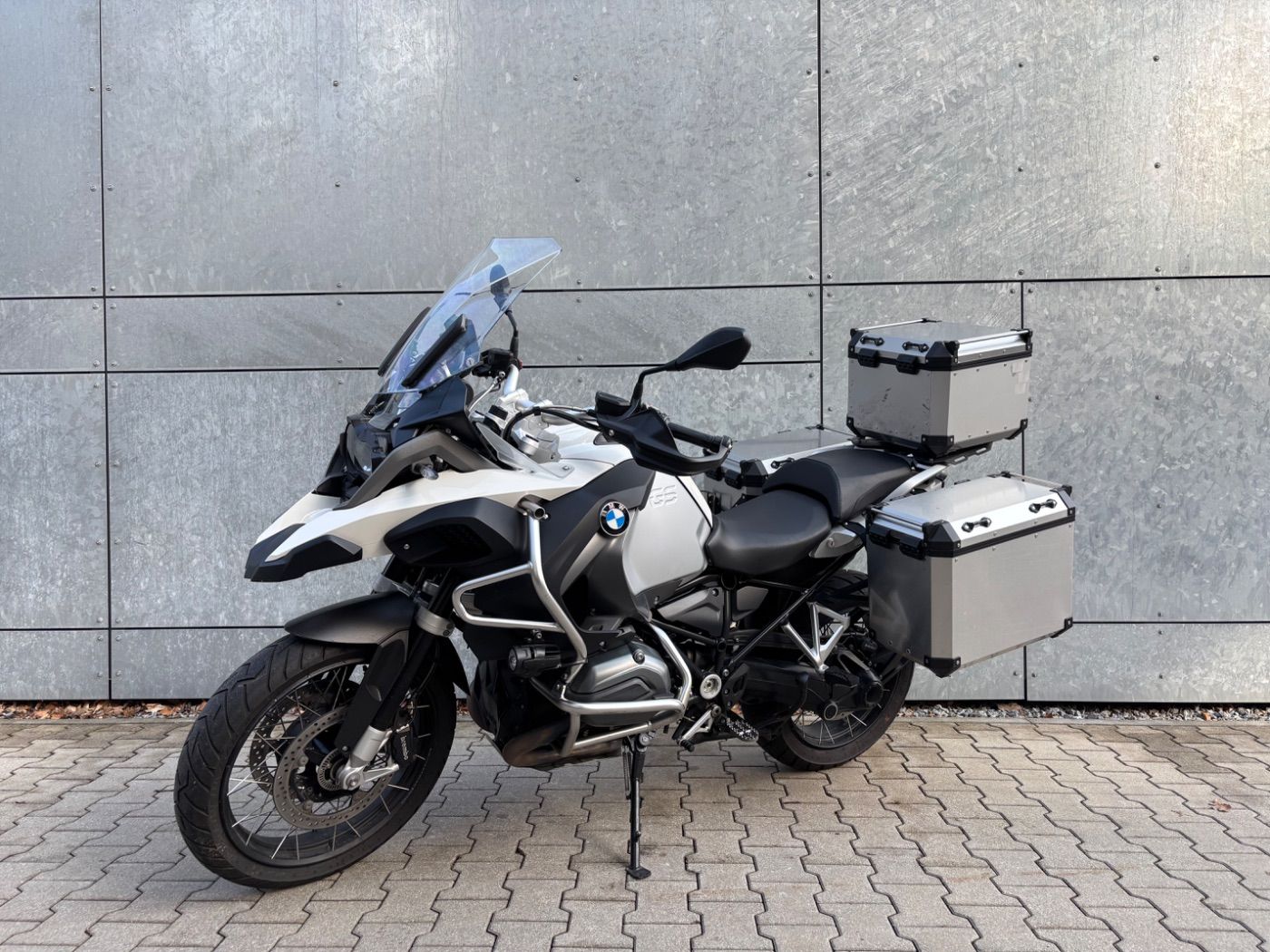 Fahrzeugabbildung BMW R 1200 GS Adventure 3 Pakete Koffer Tieferlegung