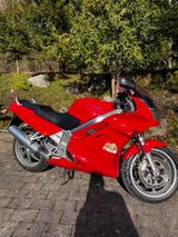Honda VFR 750 F - HONDA VFR 750