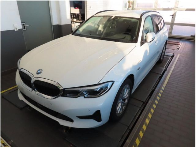 BMW 320e xDrive HUD/StopGo/ParkAss/Laser/SportSitze