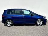 Volkswagen Touran 1.5 TSI DSG /NAVI/LED/ACC/CAM/GARANTIE/ - Autos aus dem Jahr 2021