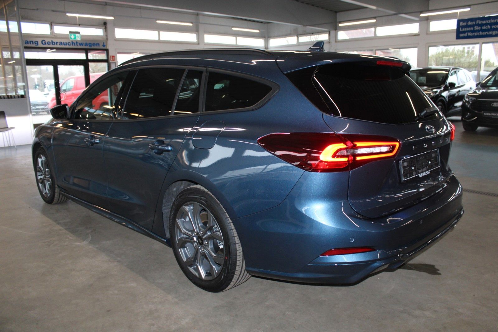 Fahrzeugabbildung Ford Focus ST-Line X Aut. Matrix-LED ACC B&O WinterP.