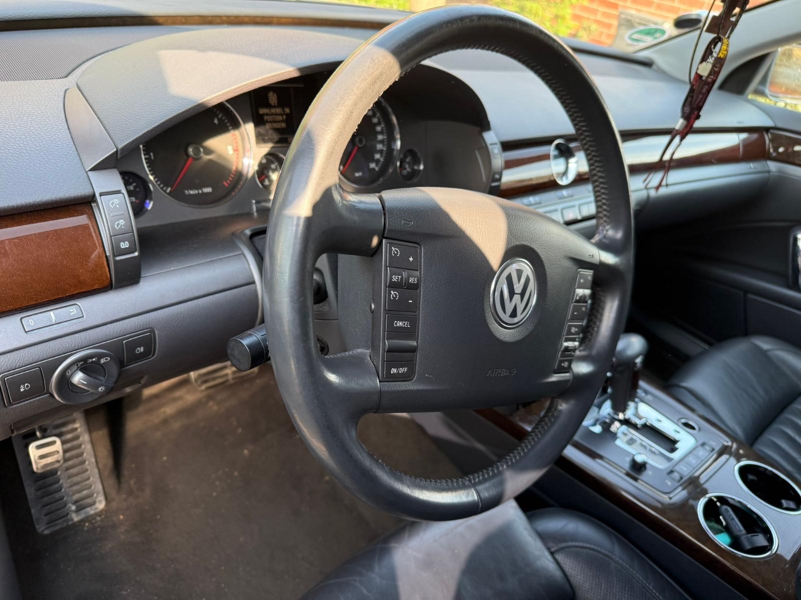 Volkswagen Phaeton 3.0 V6 TDI lang 4MOT. Tiptronic 5-Si...