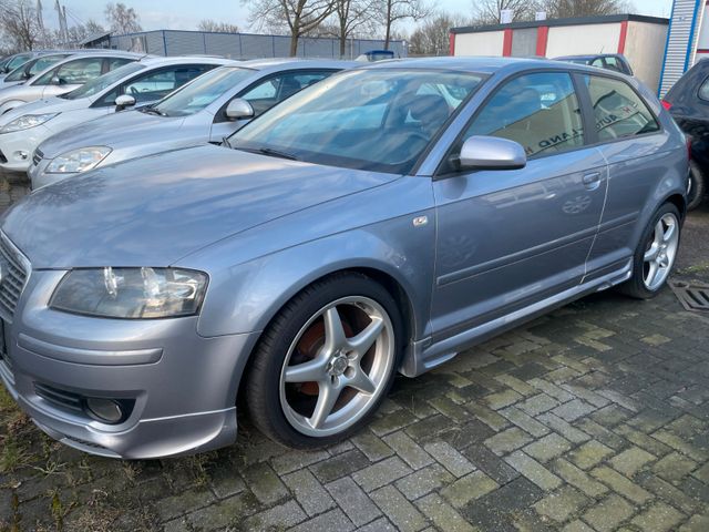 Audi A3 1.6 FSI Attraction