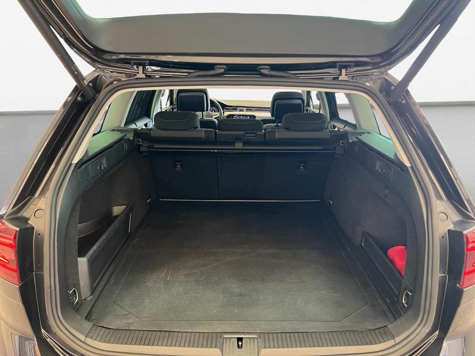 Volkswagen Passat Variant - Bild 15