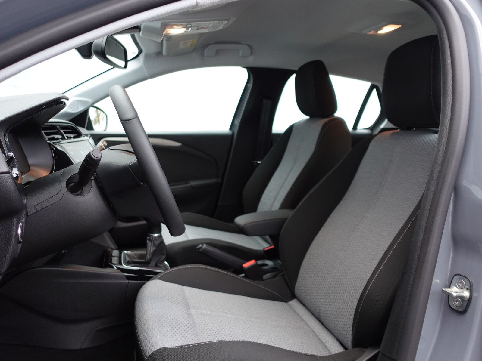 Fahrzeugabbildung Opel Corsa Edition 1.2,Sitzhzg,LED,Allwetter,Alu,DAB+