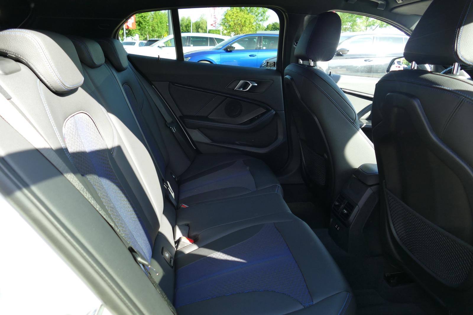 BMW 1 Series i M Sport Aut. LED Navi Sportsitze Teilleder, миниатюра 28
