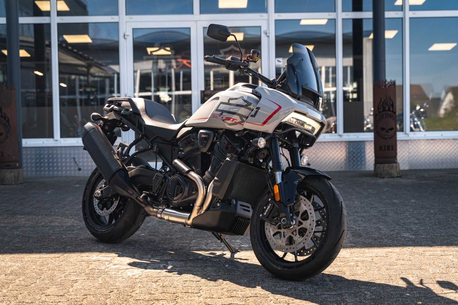 Fahrzeugabbildung Harley-Davidson PAN AMERICA ST RA1250ST MY25