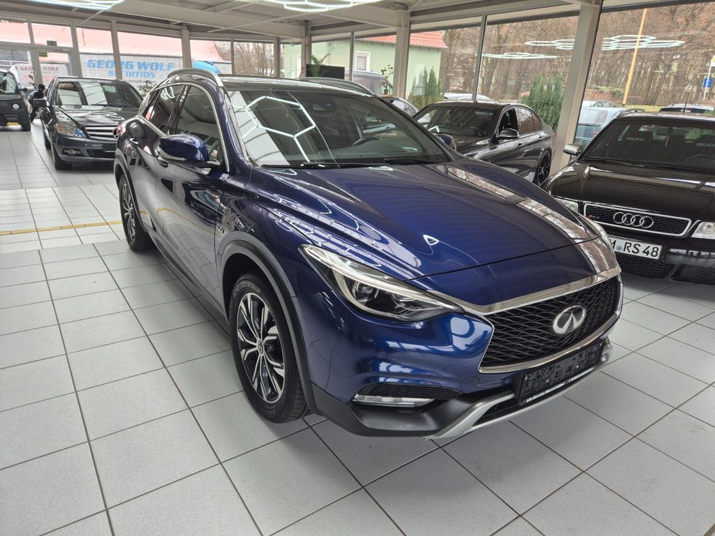 Infiniti QX30