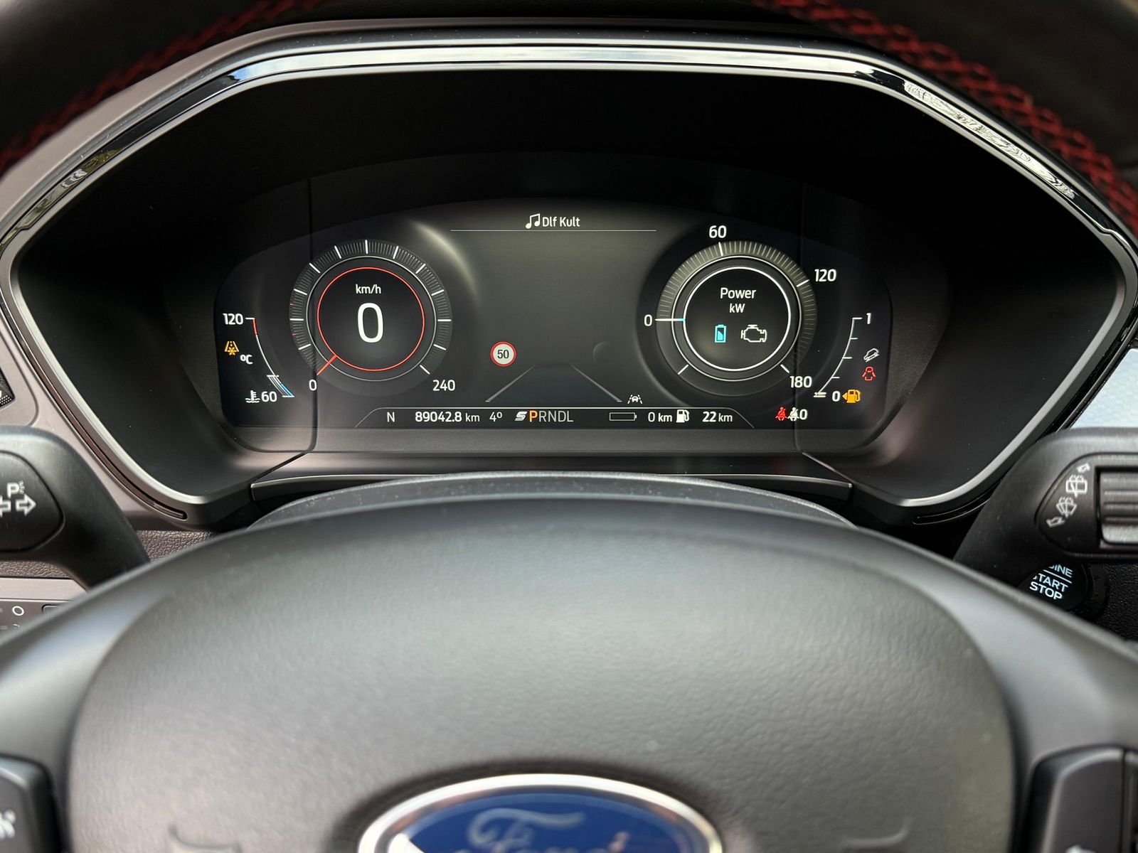 Fahrzeugabbildung Ford Kuga 2.0 PHEV ST-Line X LED+NAVI+SHZ+KAM+AHK+HuD