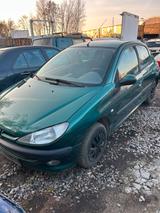 Peugeot 206 - gebrauchte Peugeot 206 aus dem Jahr 1998