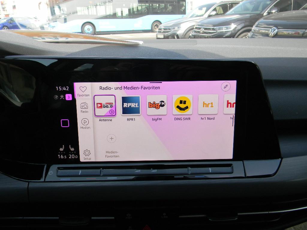 Volkswagen Golf VIII Lim. Style 1,5 TSI 6 GANG KAMERA, миниатюра 14
