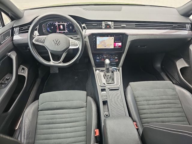 Fahrzeugabbildung Volkswagen Passat Variant ELEGANCE 2,0 TSI DSG KLIMA LED NA