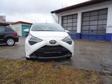 Toyota Aygo AYGO x-play , mit Garantie