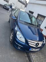 Mercedes-Benz B 180 BlueEFFICIENCY - - Mercedes-Benz B 180 in Bonn