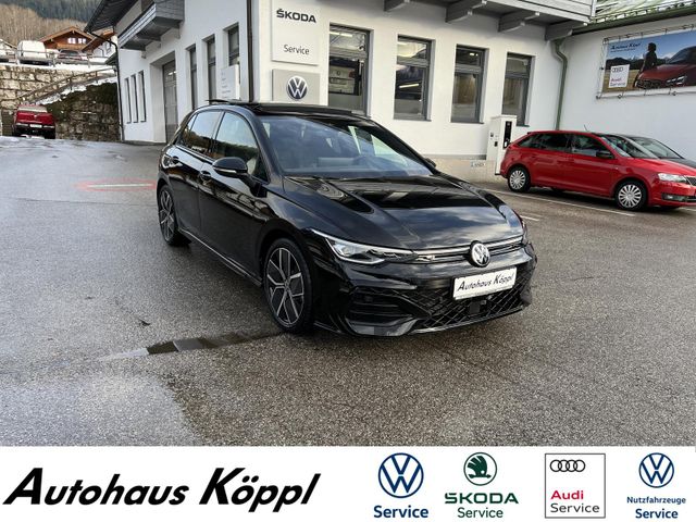 Volkswagen Golf 1.5 eTSI DSG R-Line Pano AHK Navi RFK 18"