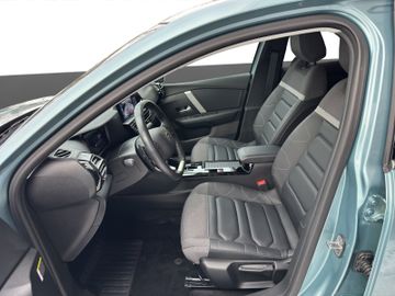 Citroën C4 Shine PT 130 EAT 8 Navi+SHZ+LHZ+HUD+LM+Carpla