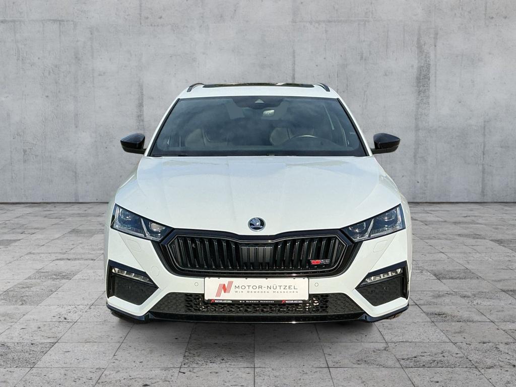 Skoda Octavia 2022 г. Белый, пробег 46463 км