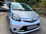 Toyota AYGO *Navi*Klima*4-Türig*Tüv-Neu*Kupplung-Neu* - Toyota mit Benzin-Antrieb: Navigationssystem, Kleinwagen, Aygo