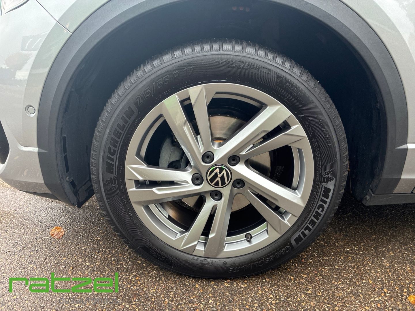 Fahrzeugabbildung Volkswagen T-Roc 1.0 TSI R-Line Sportpaket Navi Digitales C