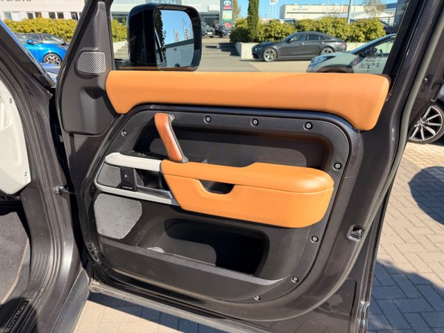 Land Rover Defender 130 First Edition Vollausstatttung