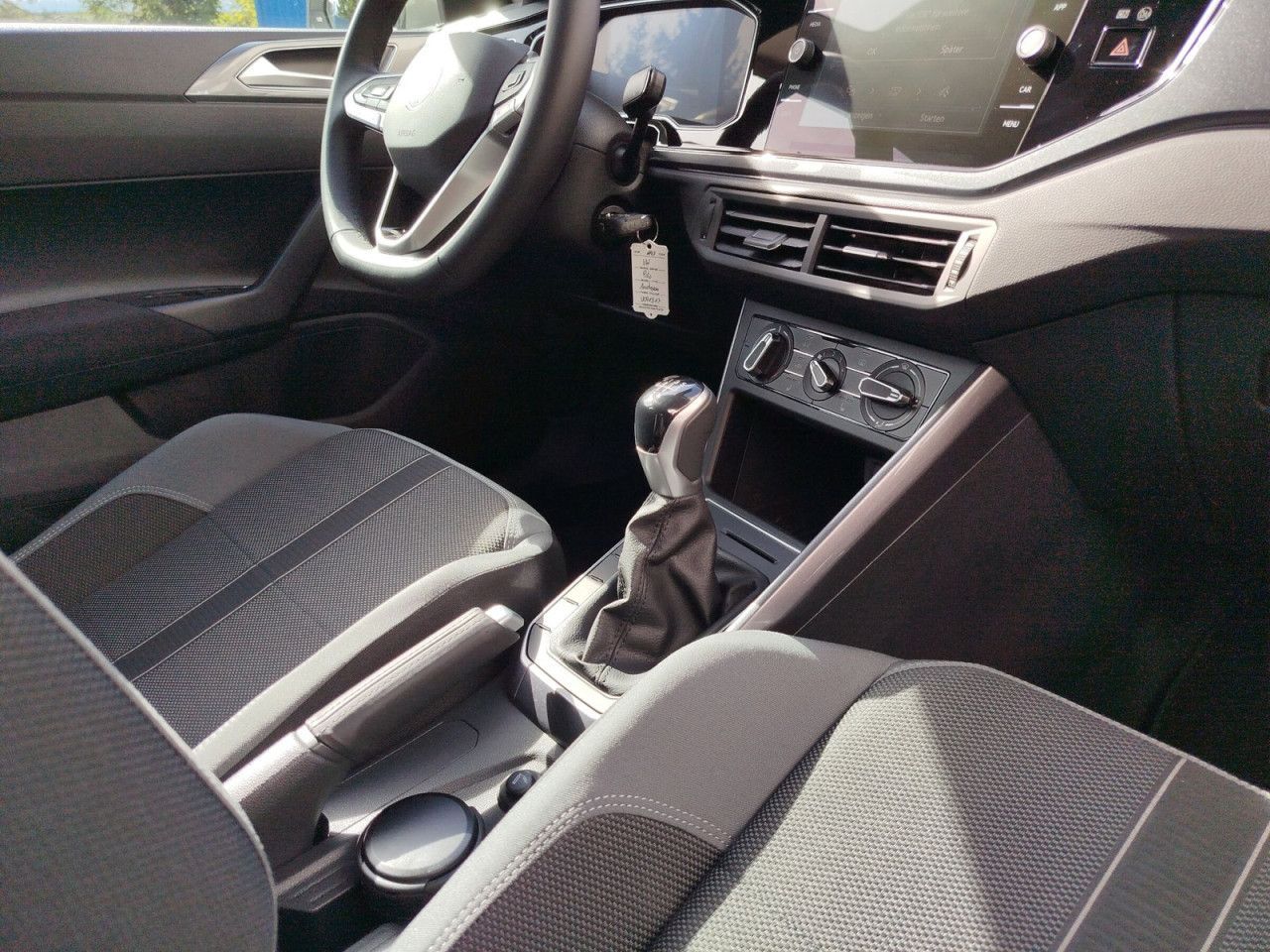 Fahrzeugabbildung Volkswagen Polo Style 1.0 l TSI 70 kW (95 PS) 5-Gang