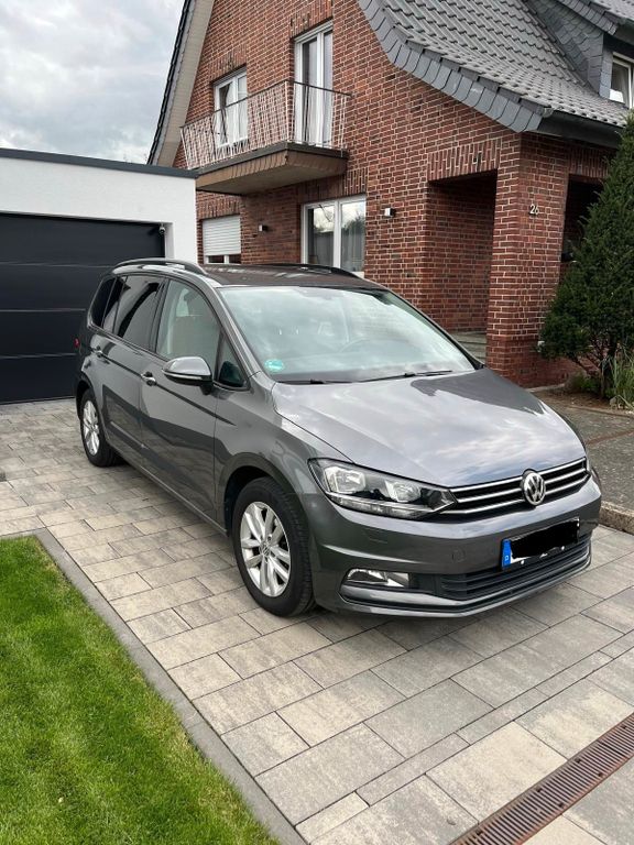 Image of Volkswagen Touran