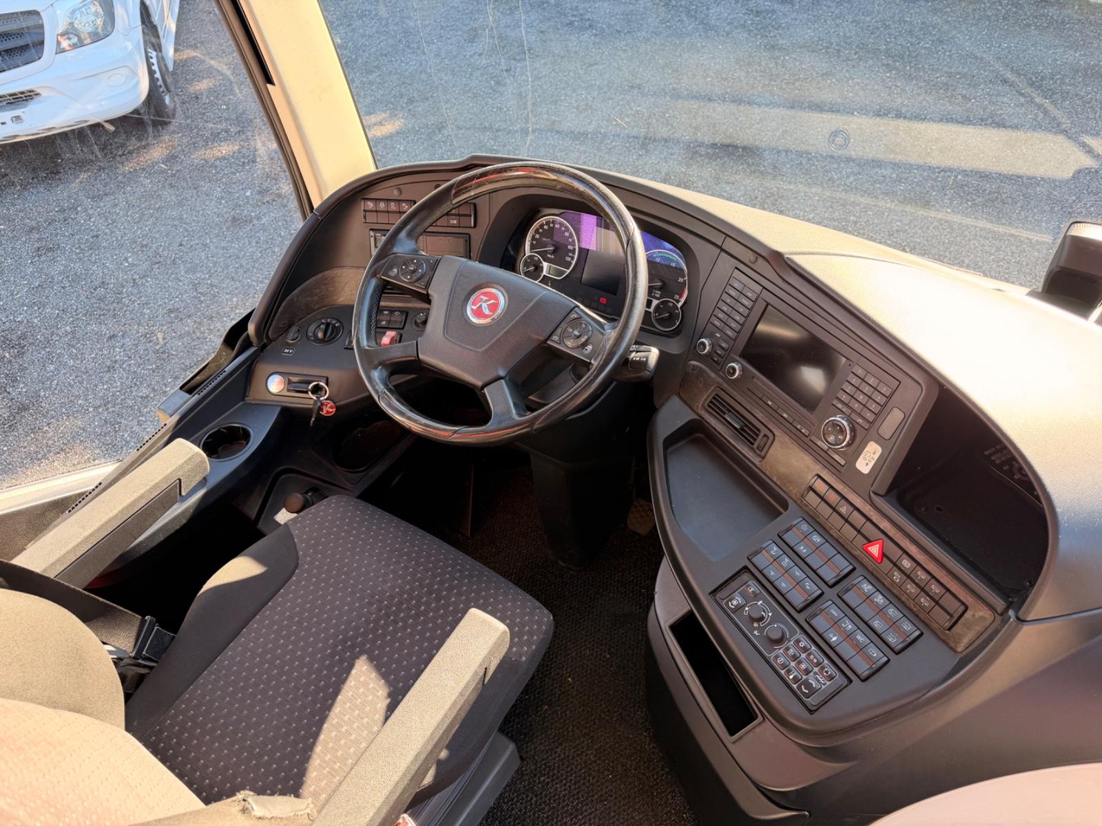 Setra S 516 HD Top gepflegt inkl. Skikoffer 476 PS