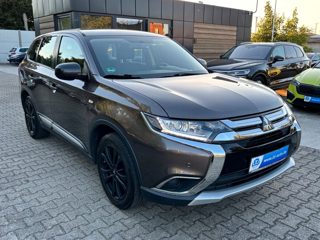 Image of Mitsubishi Outlander