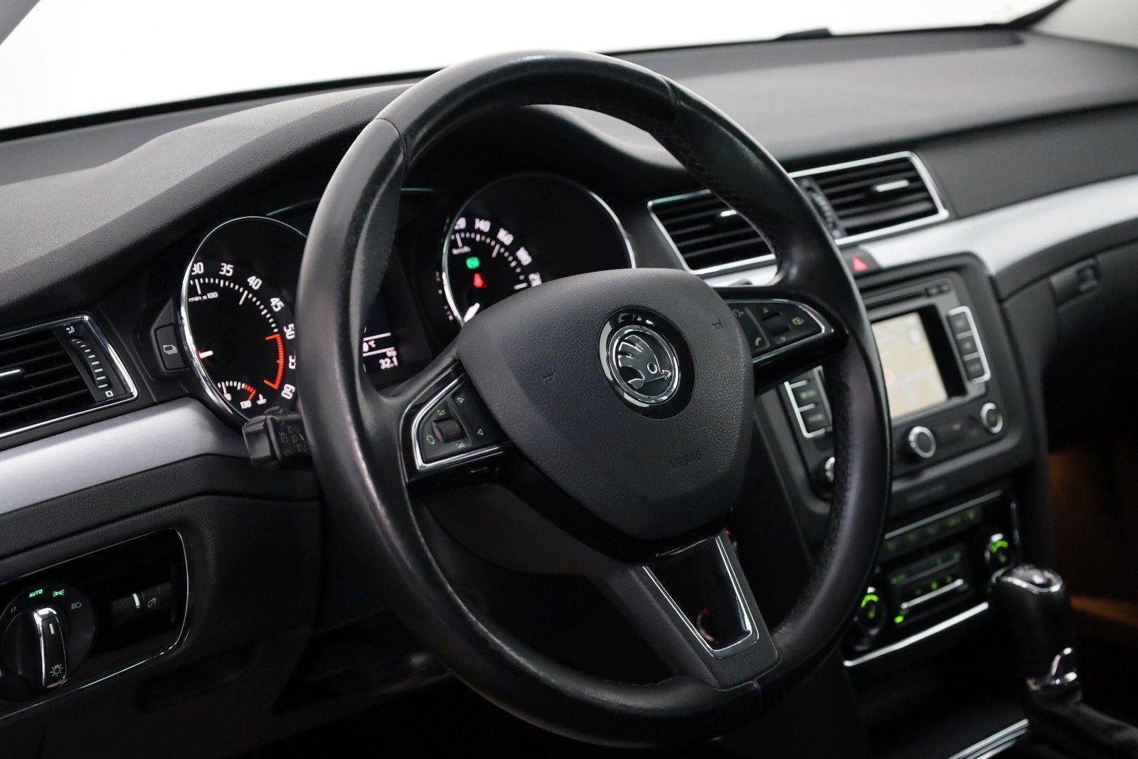 Fahrzeugabbildung SKODA Superb Combi Exclusive 4x4 Navi,Xenon,SH,PDC,+WR