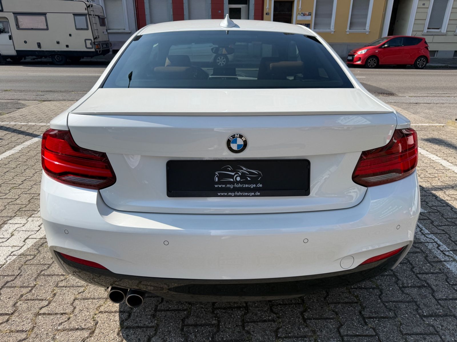 Fahrzeugabbildung BMW 230i Coupe M SPORT AUTOMATIK LED LEDER CAR PLAY