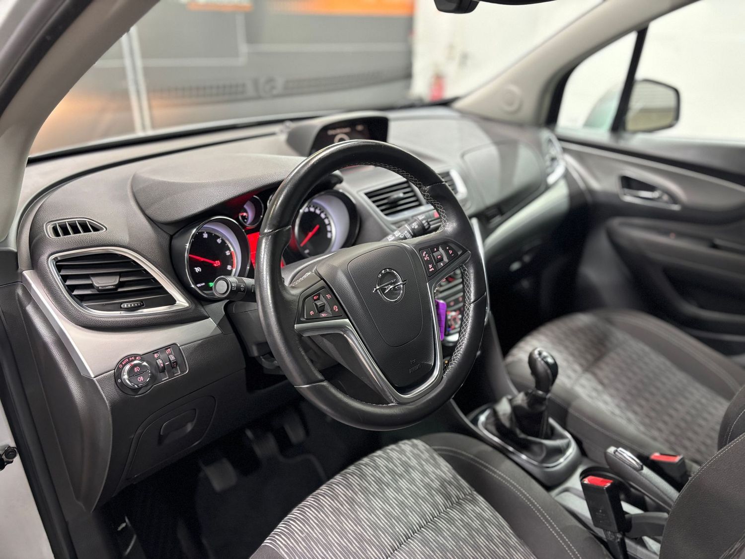 Fahrzeugabbildung Opel Mokka 1.6 CDTI Edition Kamera#Navi#Tempomat