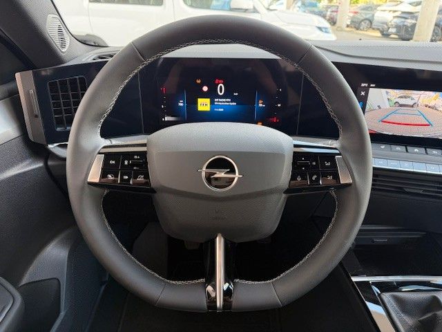 Fahrzeugabbildung Opel Astra Edition 1.2l 130PS Navi/Kamera!