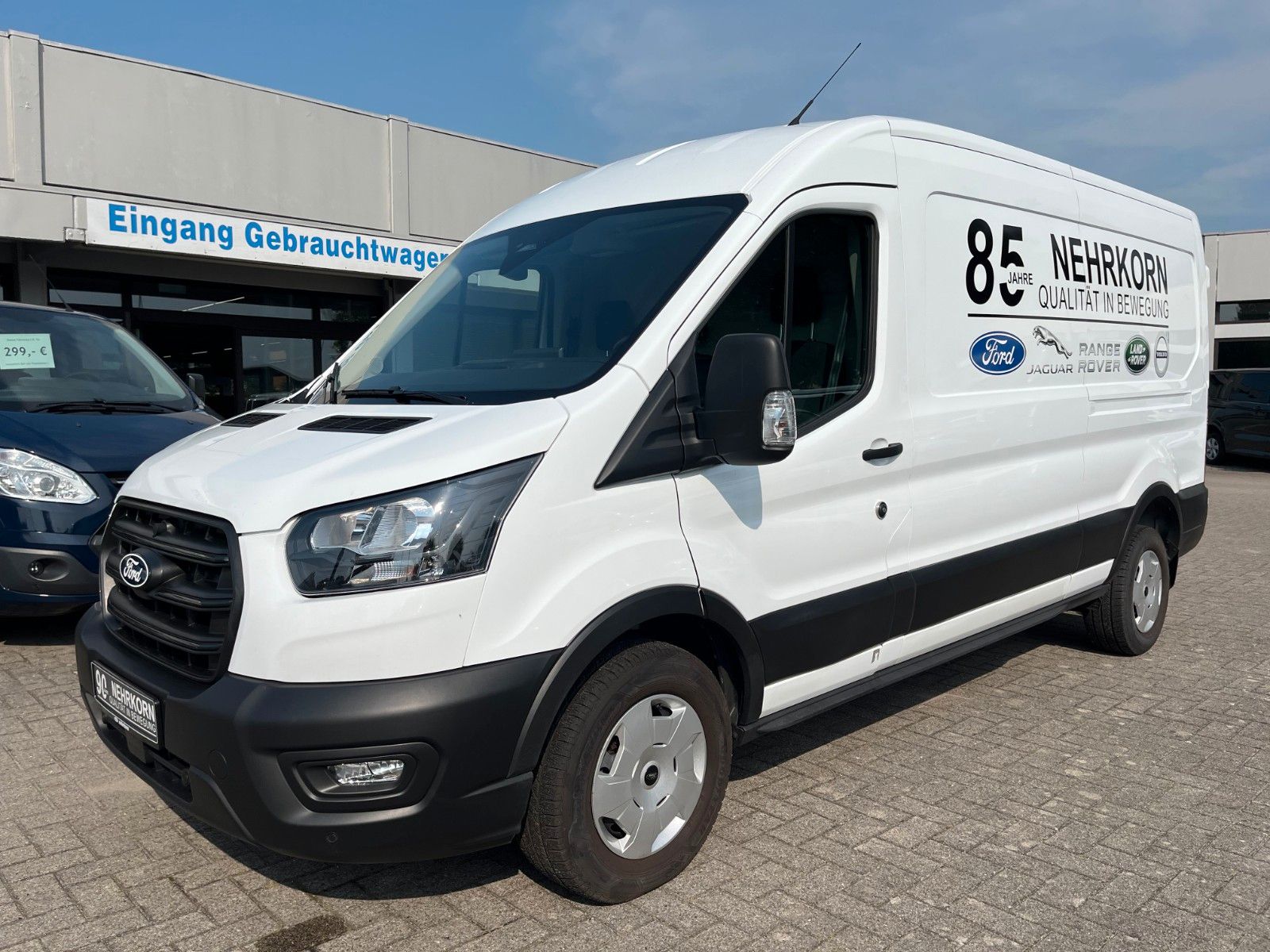 Fahrzeugabbildung Ford Transit 350 L3 Kasten LKW hoch lang KLIMA AHK
