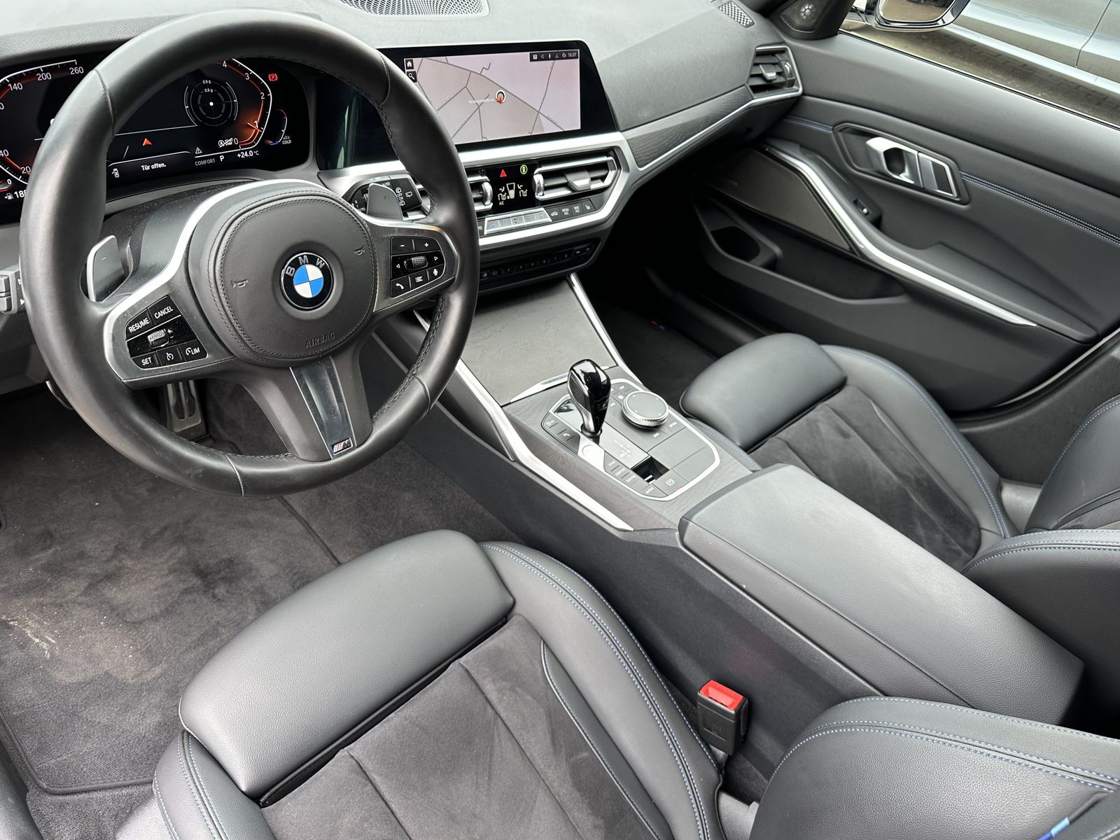 Fahrzeugabbildung BMW 320d Touring M-Sport NAV+LED+HARMAN/KARDON+18ZO
